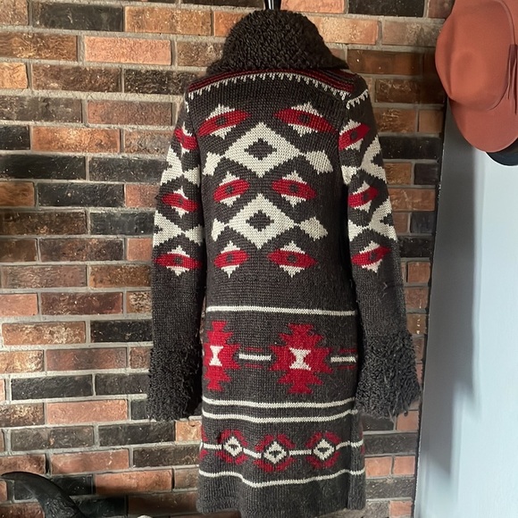 MontanaCo Brown and Red Pendelton like Knit Sweater - Picture 3 of 8